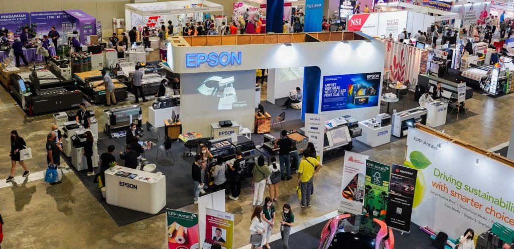 马来8月展1.png 马来8月展1.png